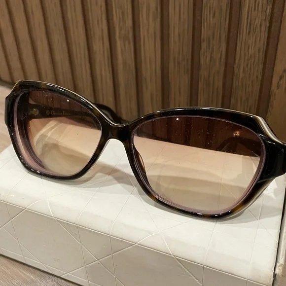 Vintage Dior Sunglasses – Bold & Timeless - Picture 6 of 12